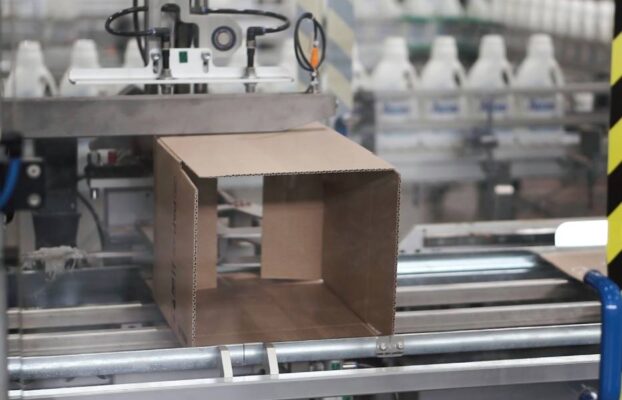 Control de escuadra en cajas durante producción continua