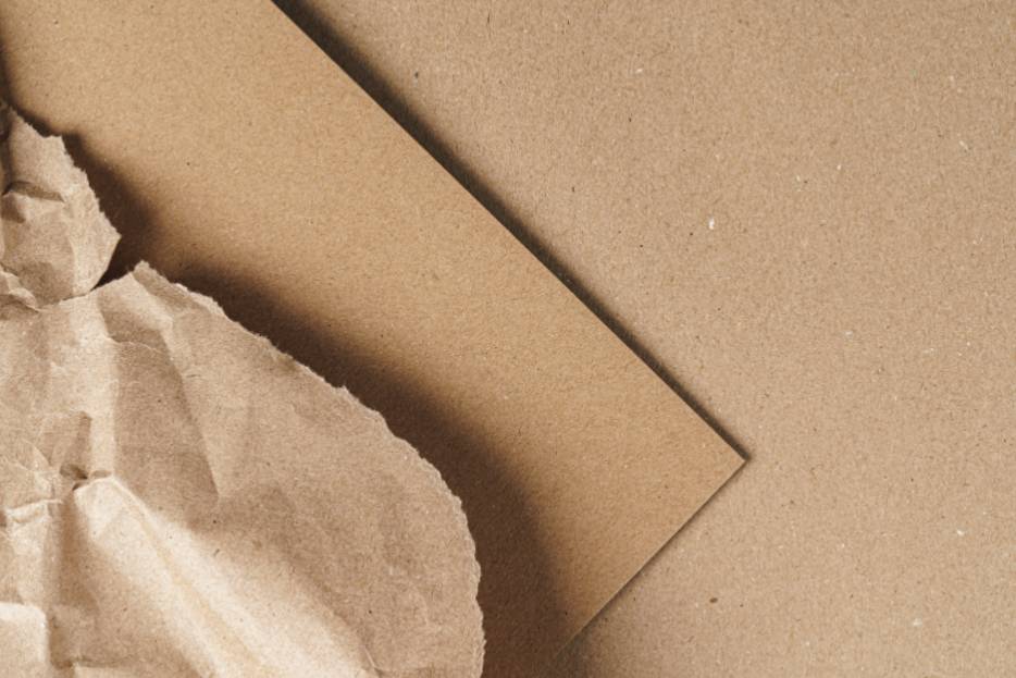 Diferencias entre cartón kraft, testliner y reciclado en aplicaciones industriales